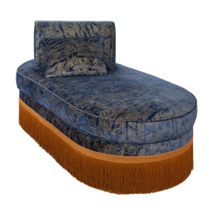 Dormeuse in tessuto con frangia decorativa.

 
 