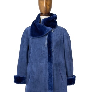 Cappotto Donna in Shearling Blu Navy con Collo Drappeggiato e Interno a Pelo Rasato
 