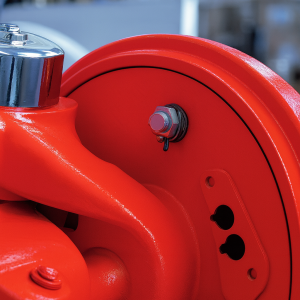 Corps d'essieu avec plaque de frein et boulon